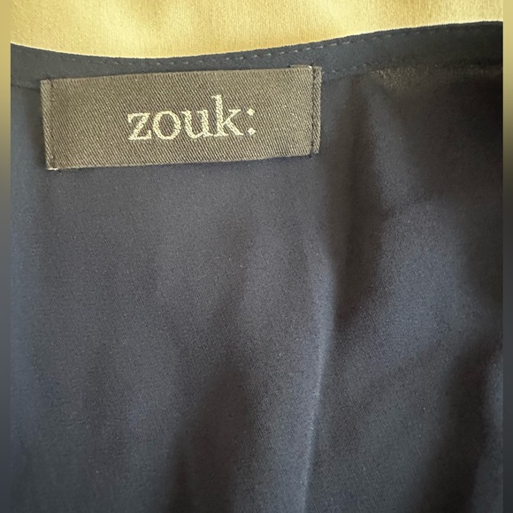ZOUK: Navy Blue Blouse - Size Large - excellent condition - Picture 3 of 5